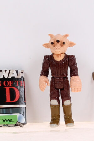 REE-YEES Figure Loose Complete C-9.5